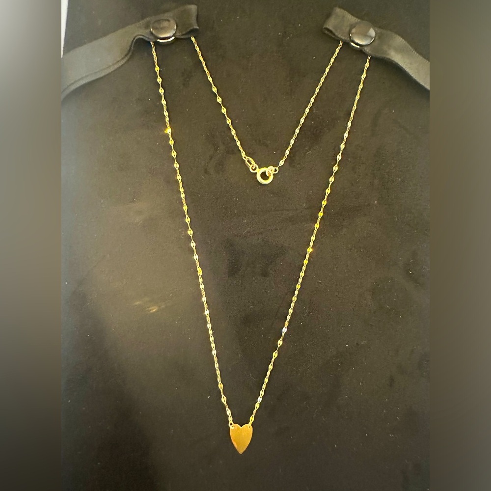 10KT yellow gold Heart necklace